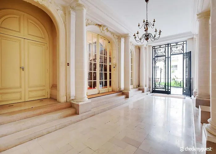 A Cocoon Just A Stone's Throw From The Arc De Triomphe Appartement Paris