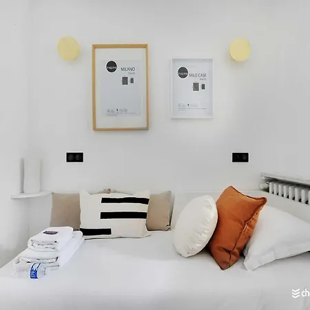 A Cocoon Just A Stone's Throw From The Arc De Triomphe *